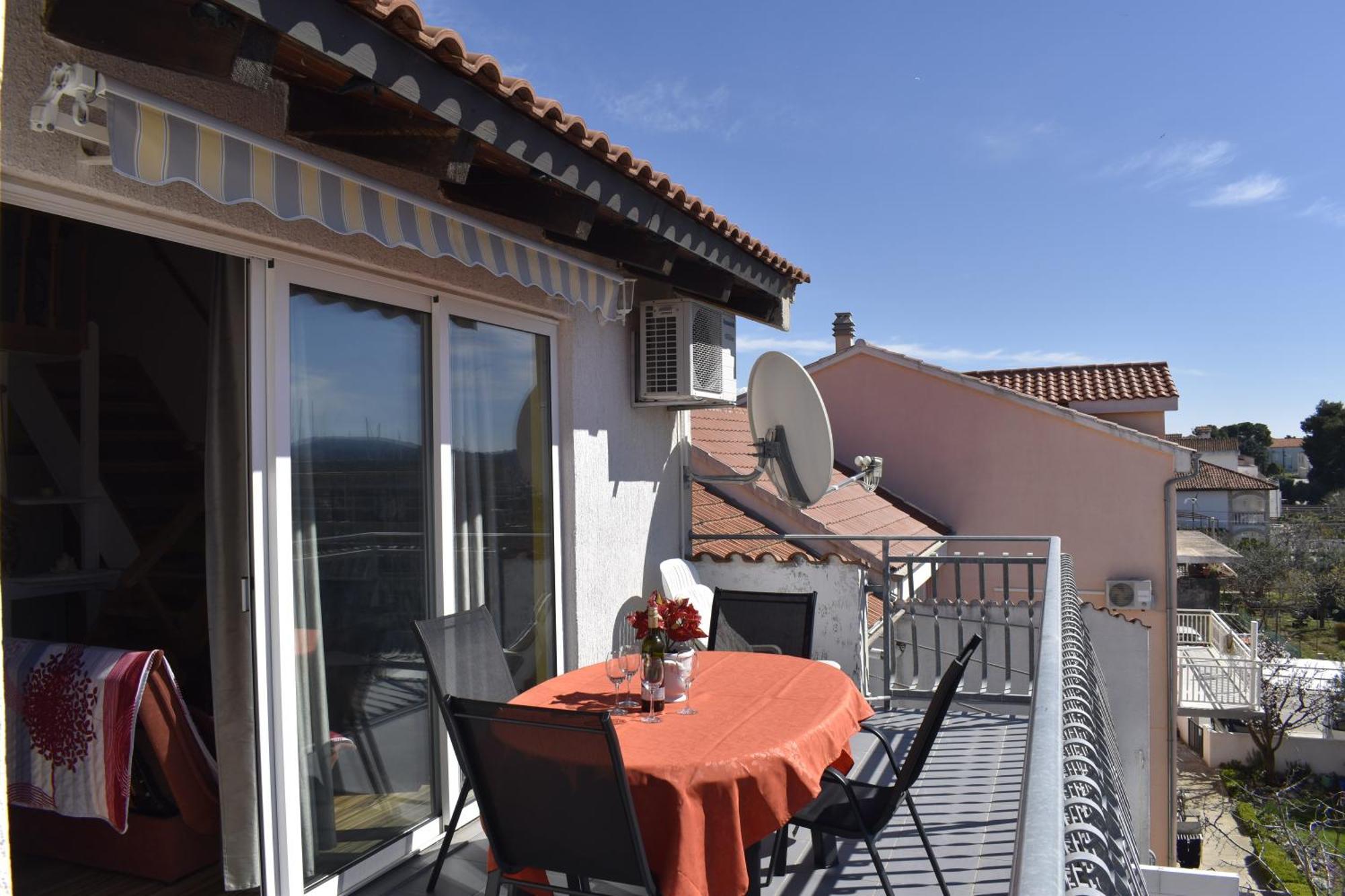 Apartman Marko Tribalj Exterior foto